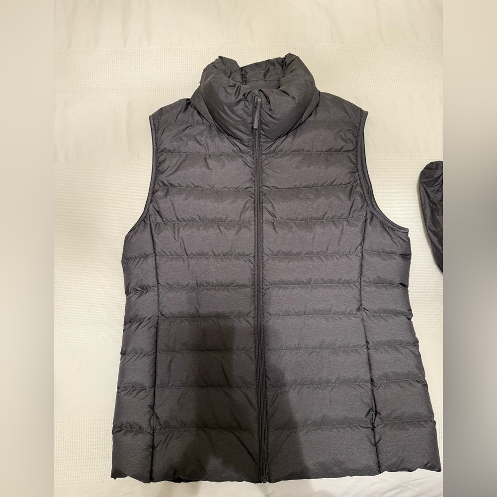 Uniqlo Women's Black Quilted Down Puffer Vest